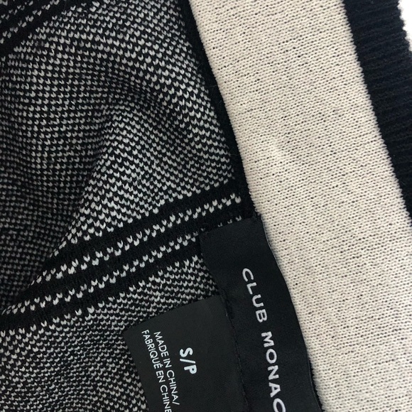 Knit skirt with cute ivory pattern - Picture 5 of 5